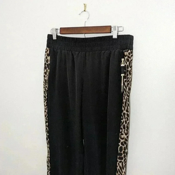 Chicos Zenergy Black Cheetah Leopard Animal Print Joggers Pants Size 0.5 US 6 - Picture 3 of 5
